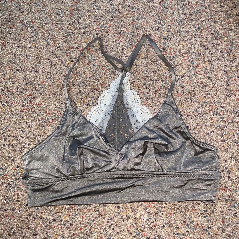 Silky lace grey bra